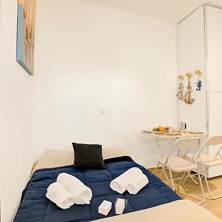 Appartamento Jolie Sur La - Petit With Shared Pool - Happy