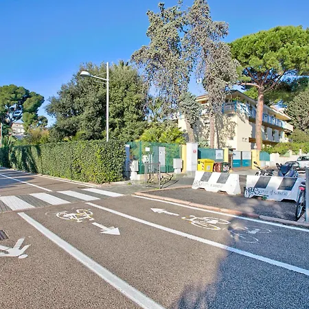 Jolie Sur La - Petit With Shared Pool - Happy Appartamento *