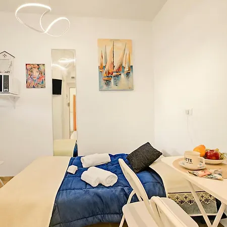Jolie Sur La - Petit With Shared Pool - Happy