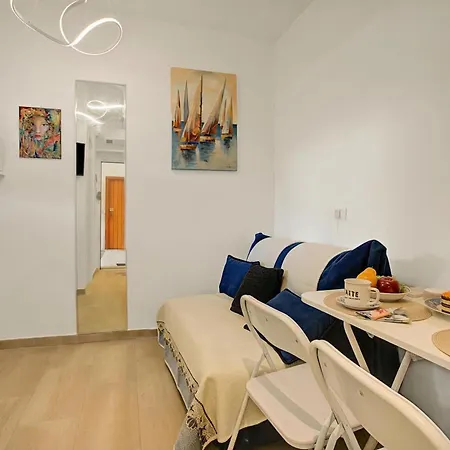 Jolie Sur La - Petit With Shared Pool - Happy * Sanremo