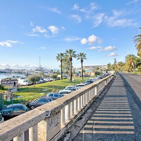 Appartamento Jolie Sur La - Petit With Shared Pool - Happy Sanremo