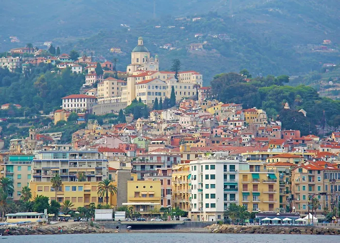 Apartment Jolie Sur La - Petit - Happy Sanremo