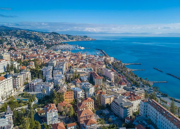 Jolie Sur La - Petit - Happy * Sanremo